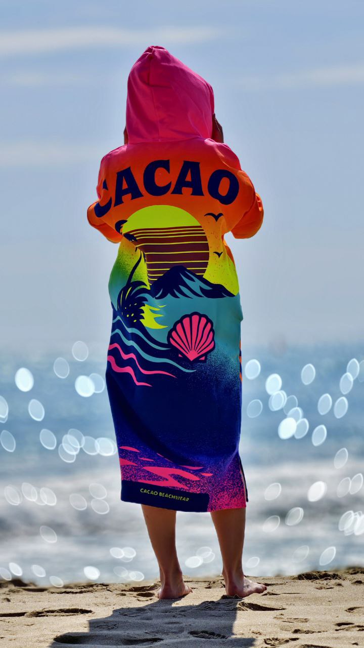 Pink Magic women’s beach poncho towel with hood, zipper and pockets – CACAO Beachwear™