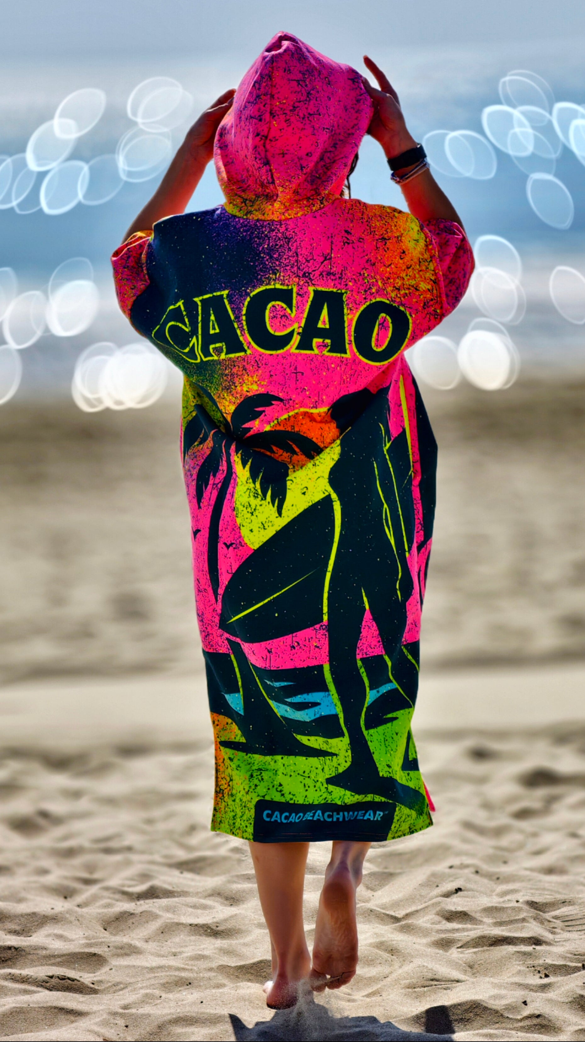 Paradise women’s beach poncho towel with hood, zipper and pockets – CACAO Beachwear™