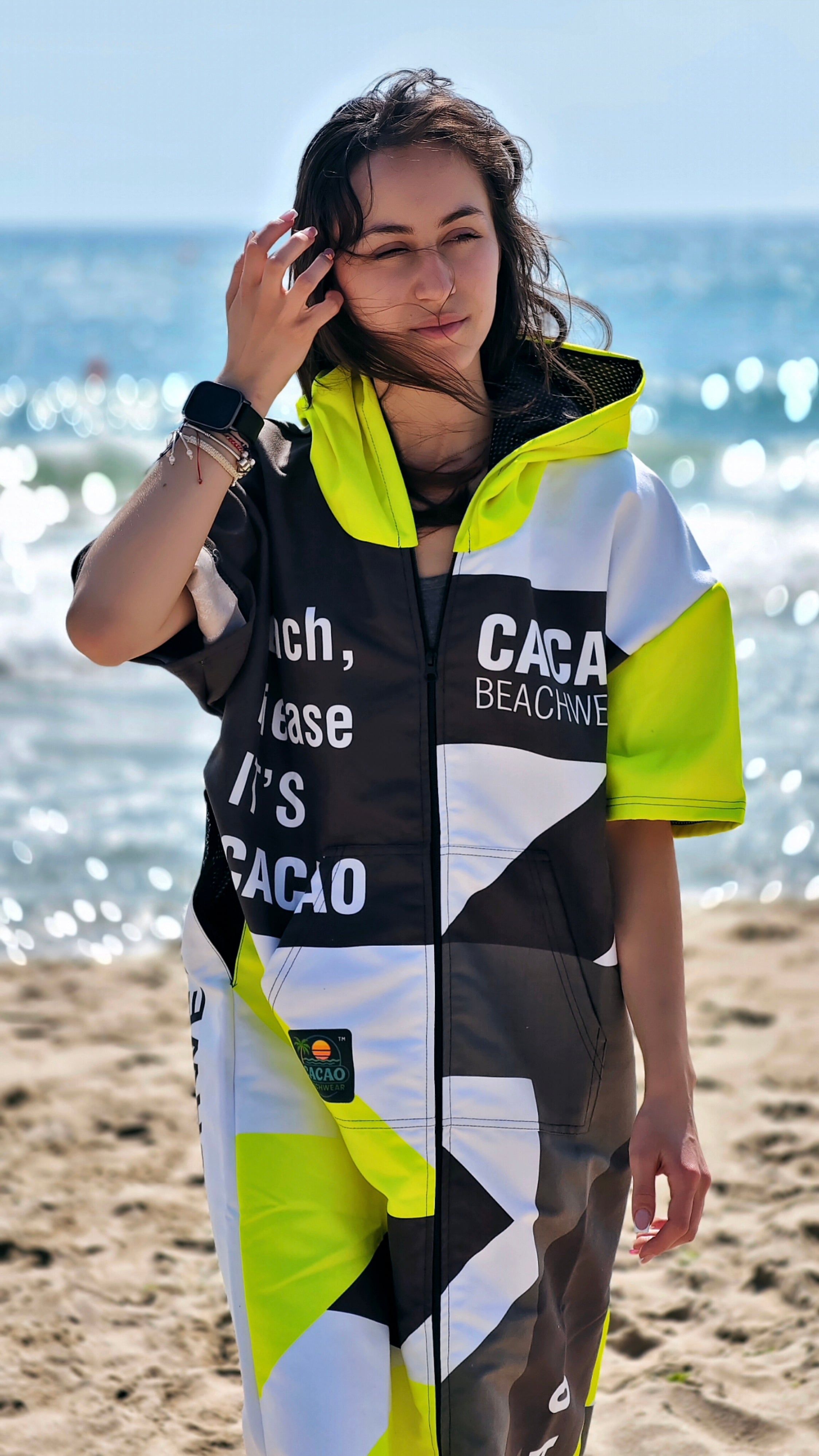 Solar Vibes women’s beach poncho NanoDry Ultra™ towel with hood, zipper and pockets – CACAO Beachwear™