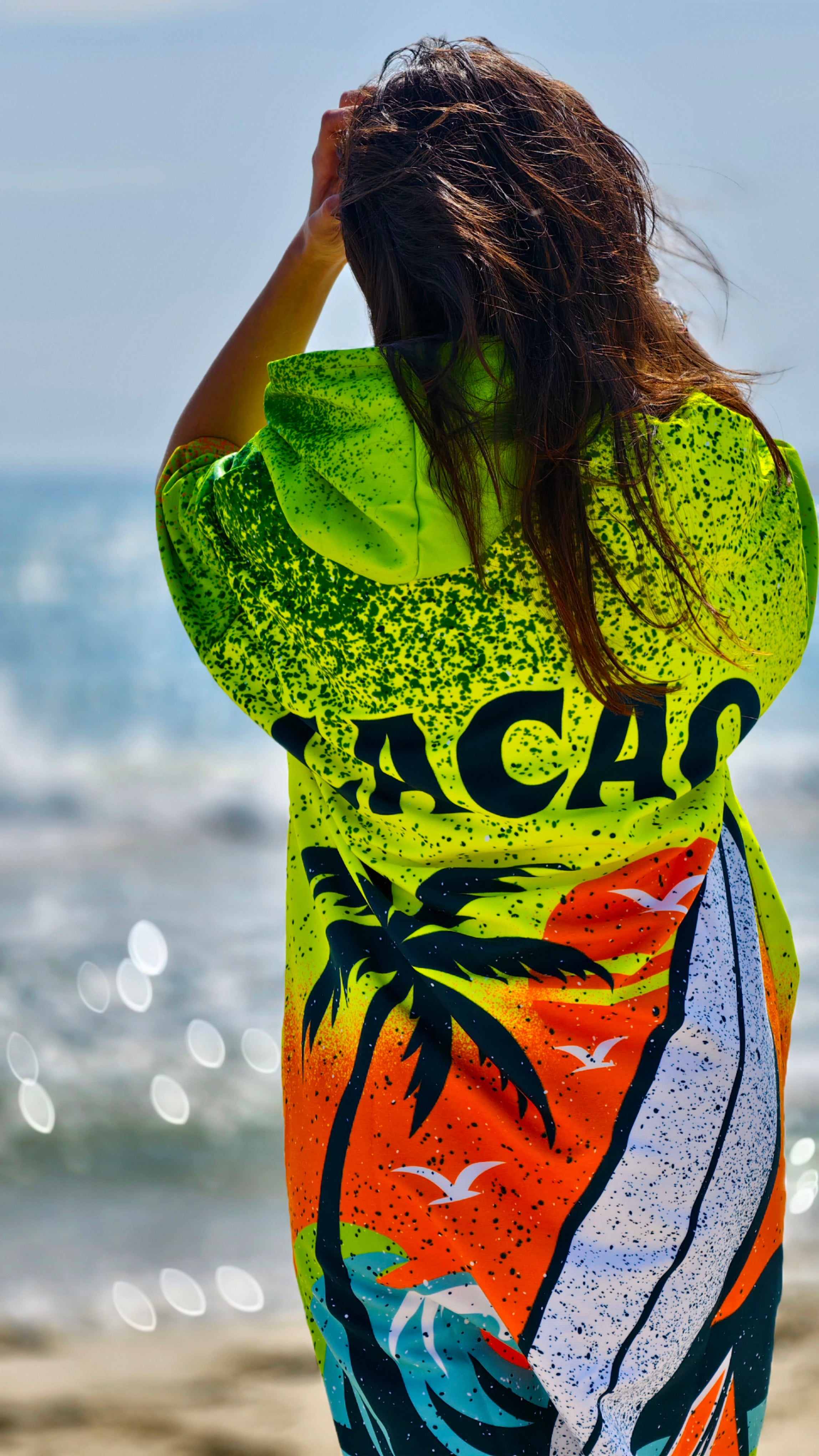 Surf Vibe women’s beach poncho towel with hood, zipper and pockets – CACAO Beachwear™