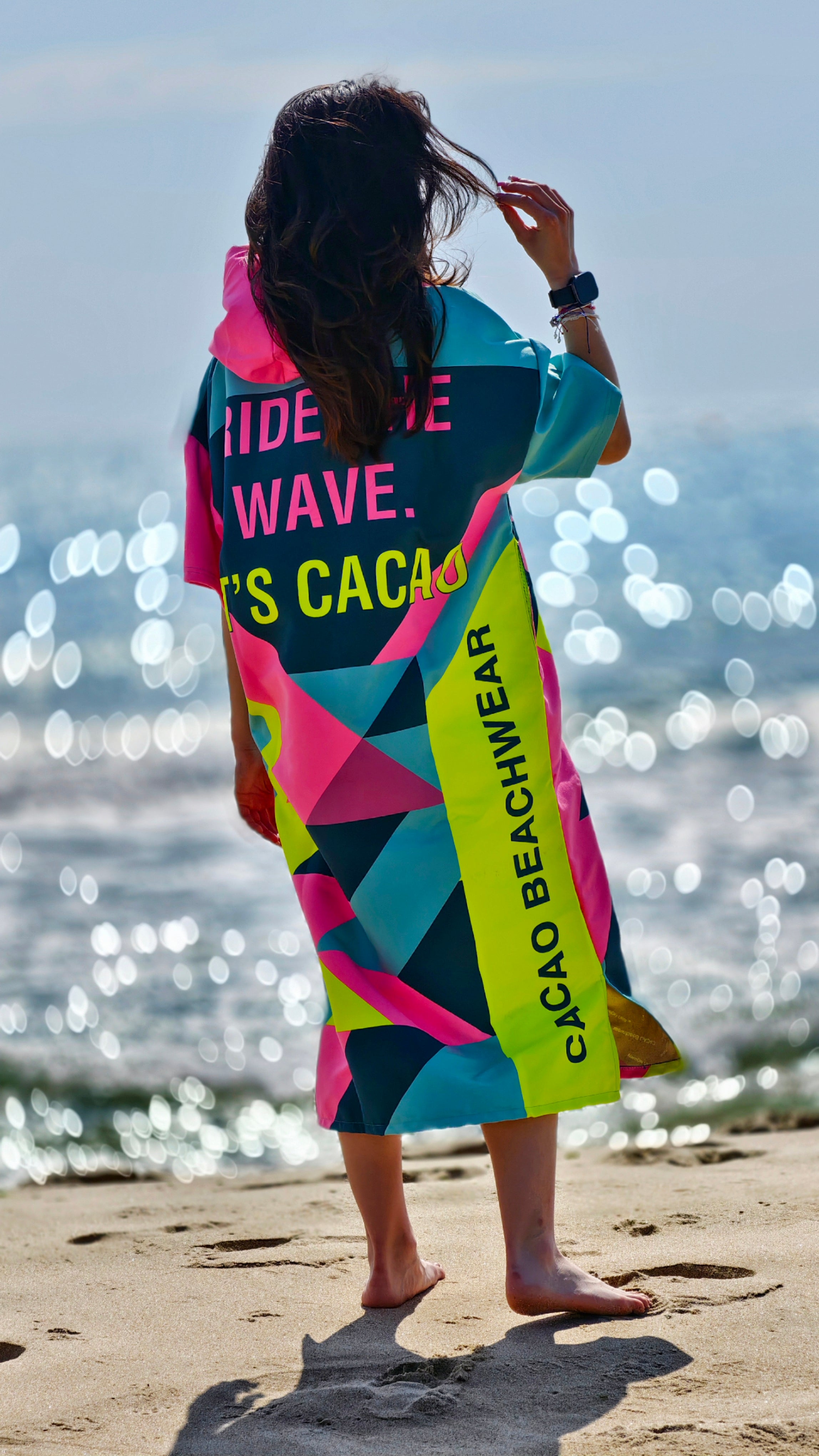 Colorful Solar Vibes women’s beach poncho NanoDry Ultra™ towel with hood, zipper and pockets – CACAO Beachwear™