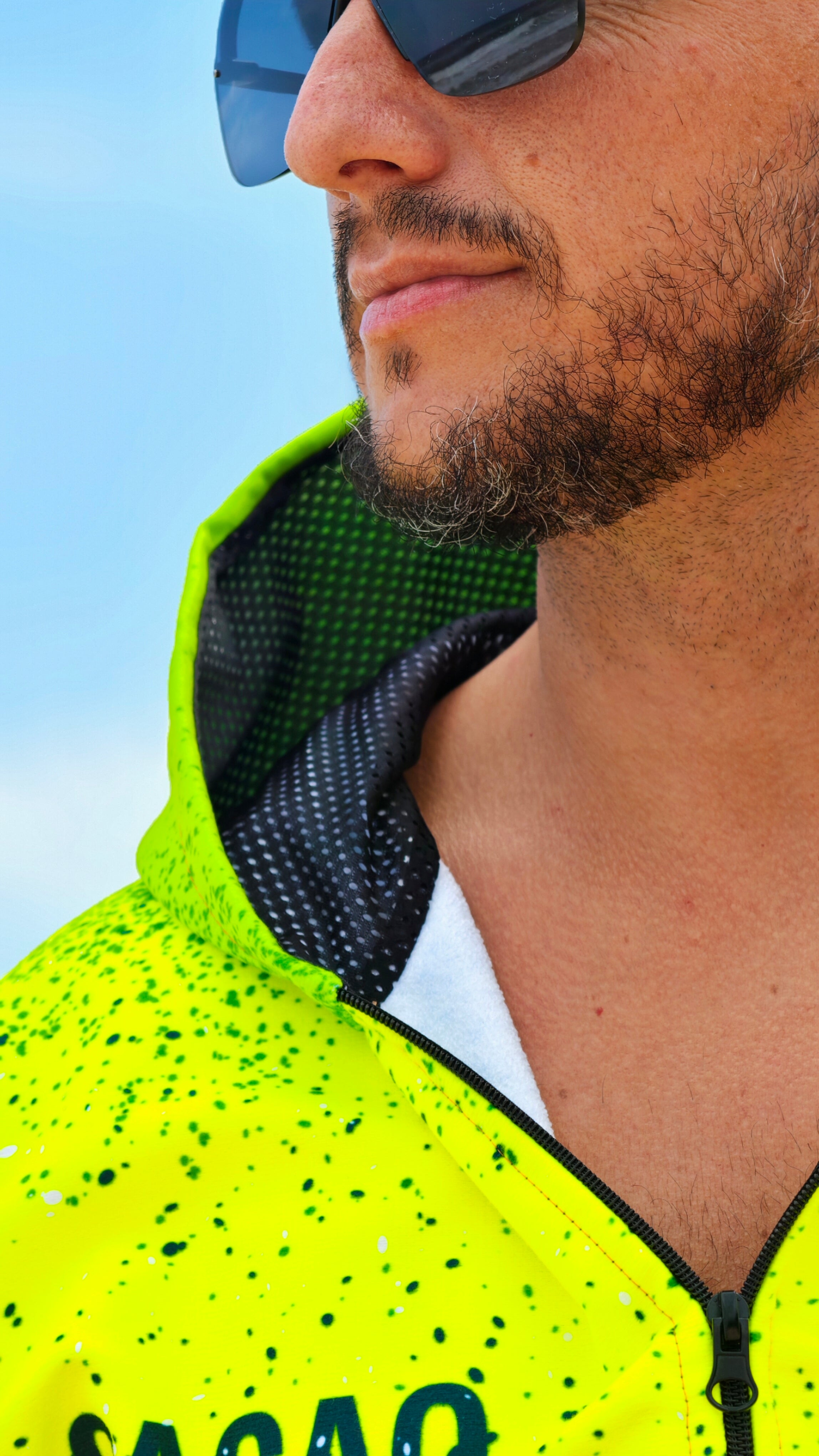 Surf Vibe men’s beach poncho towel with hood, zipper and pockets – CACAO Beachwear™