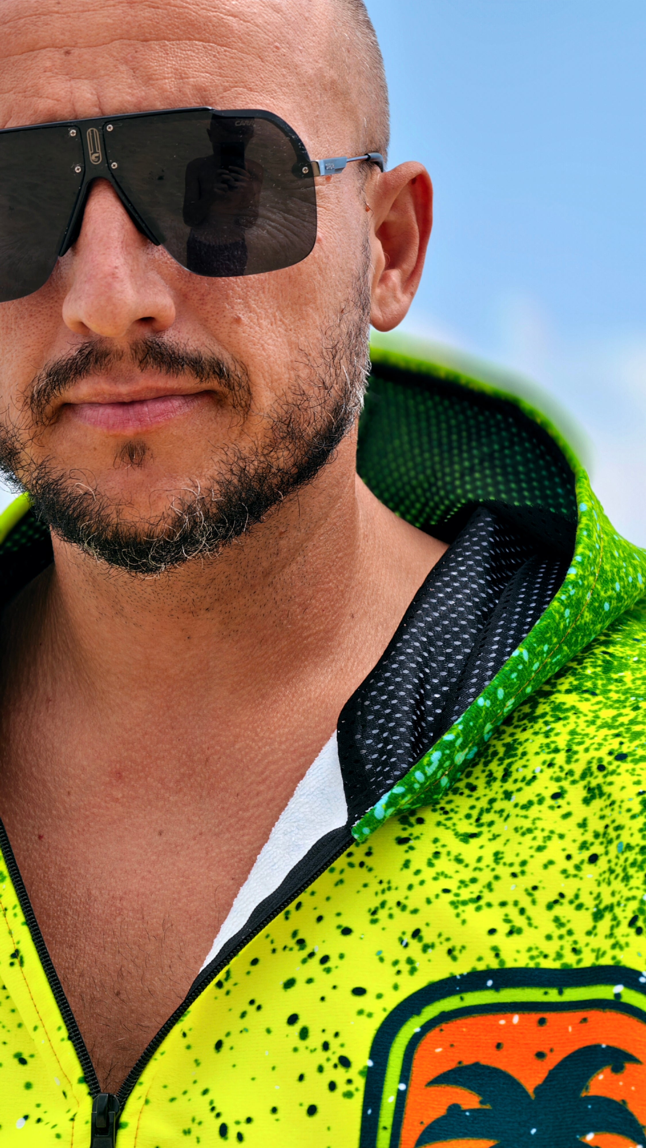 Surf Vibe men’s beach poncho towel with hood, zipper and pockets – CACAO Beachwear™