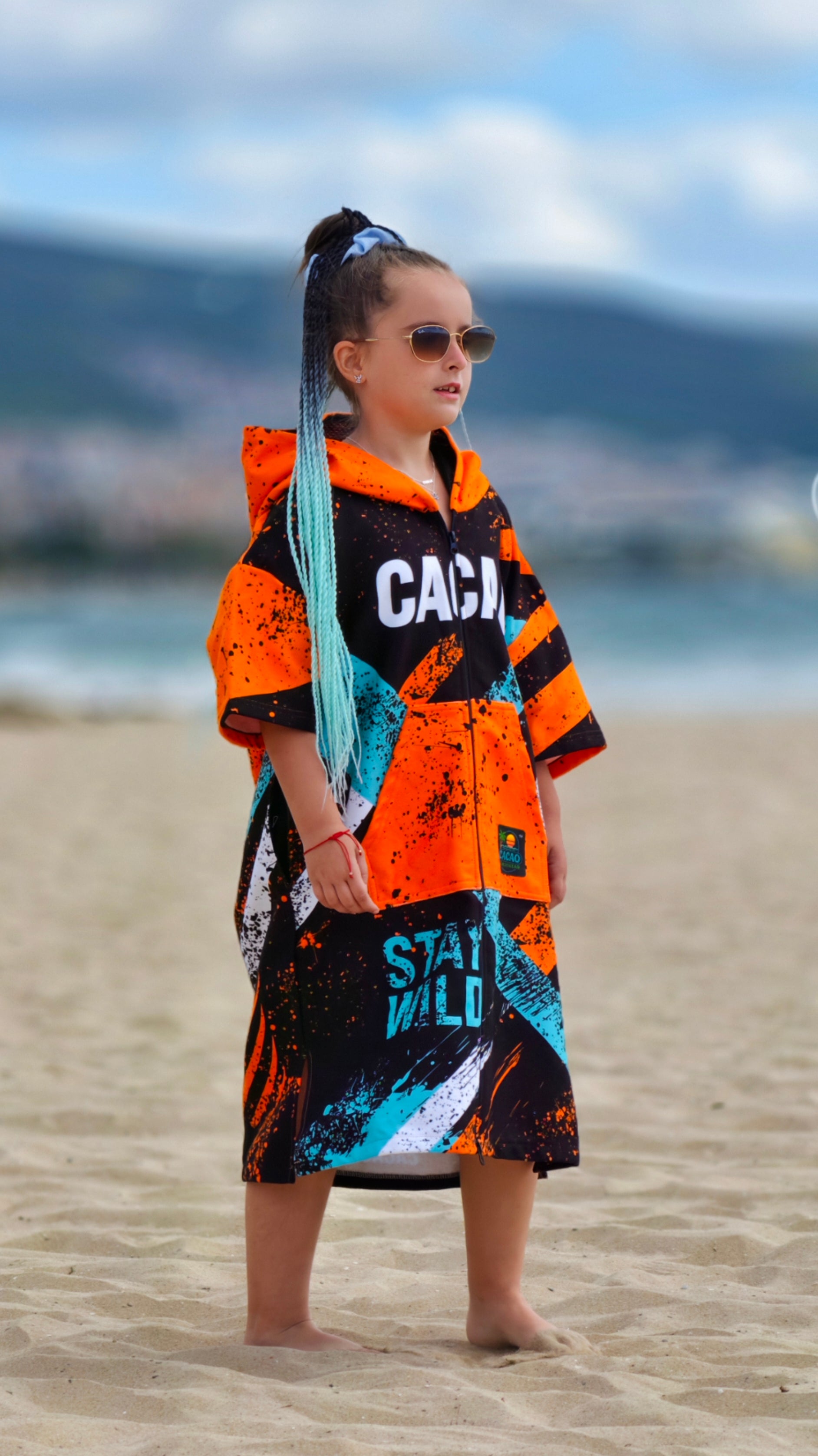 Blue Spirit children’s beach poncho towel with hood, zipper and pockets – CACAO Beachwear™