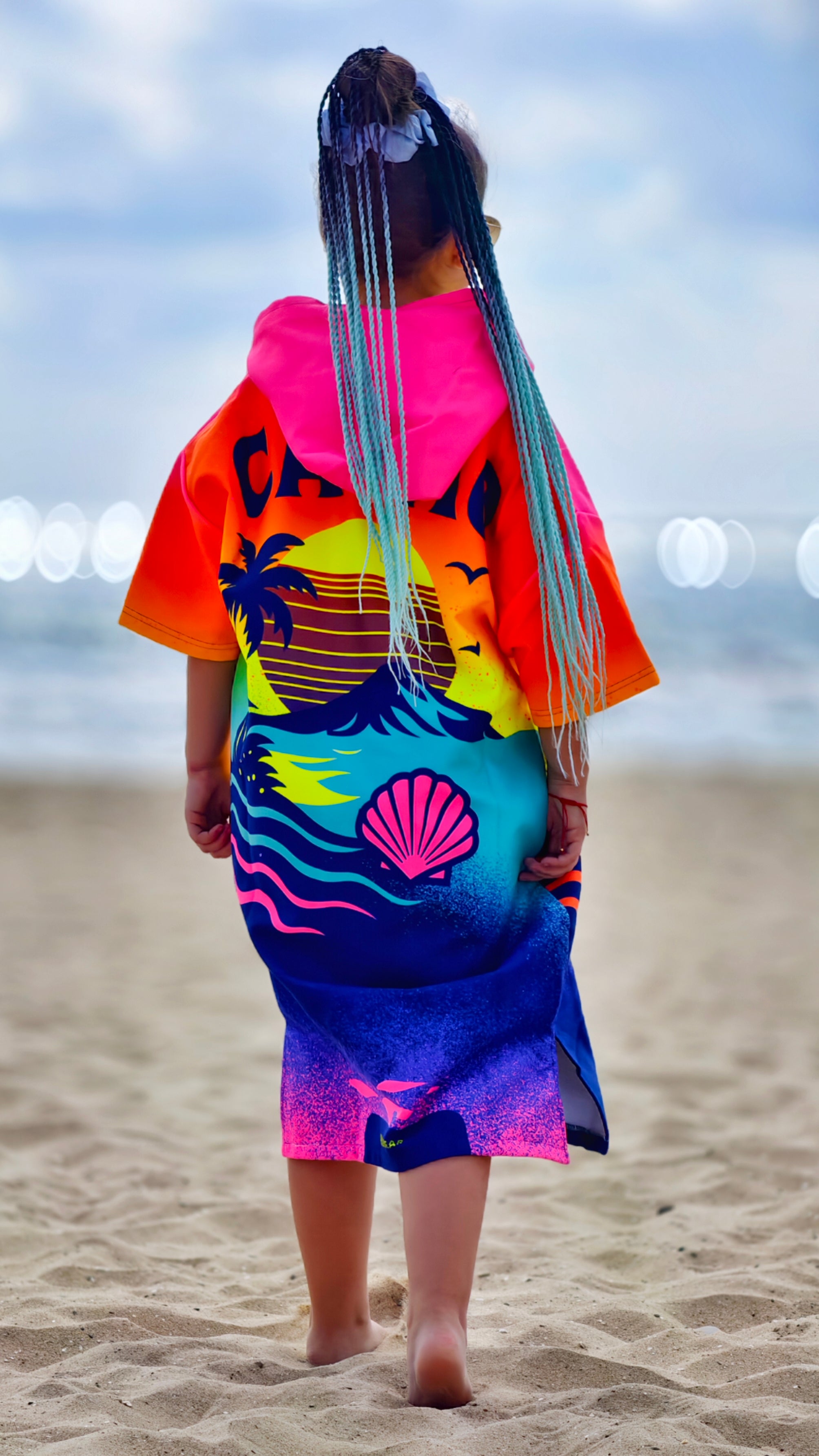 Pink Magic children’s beach poncho towel with hood, zipper and pockets – CACAO Beachwear™