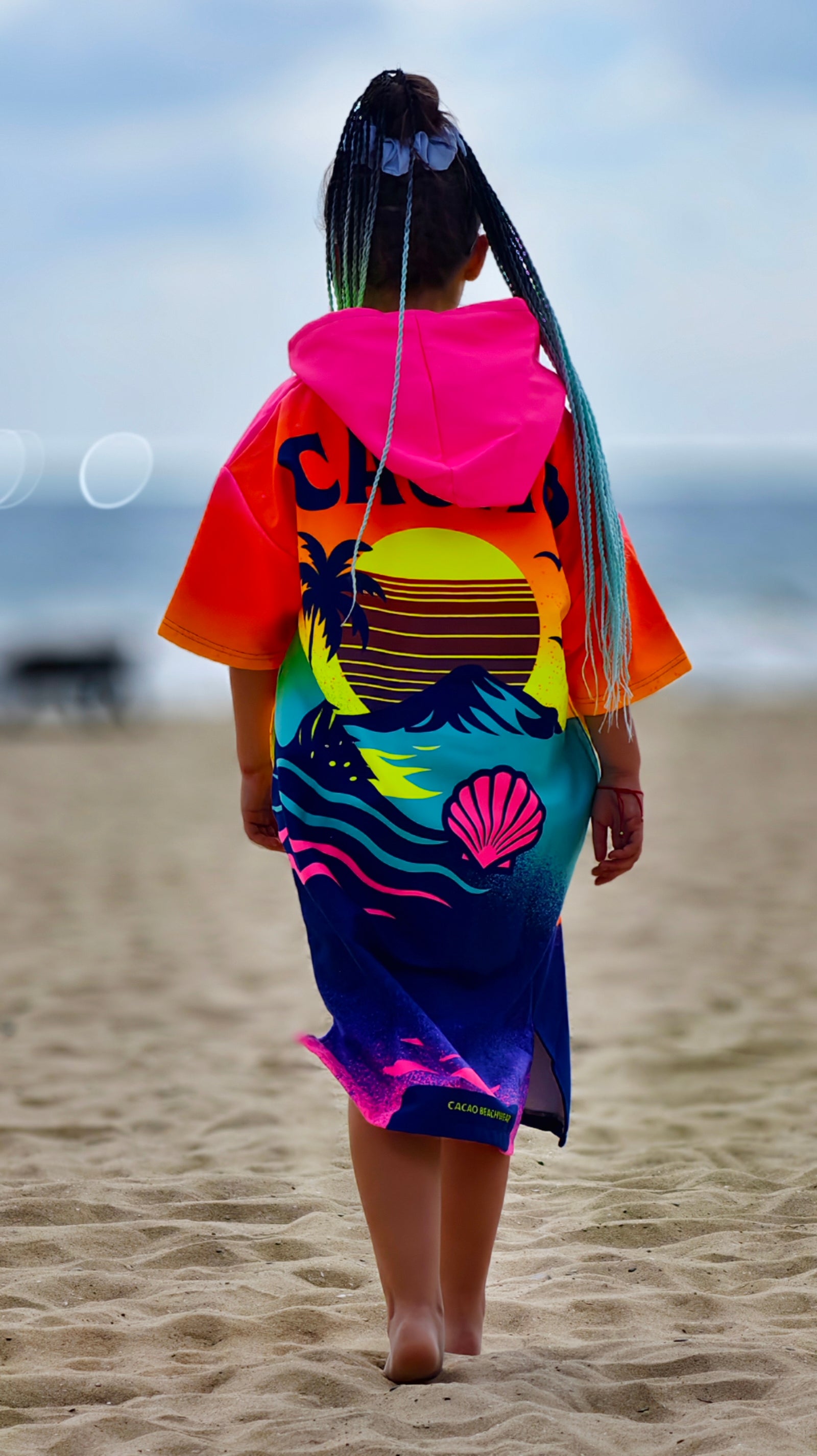 Pink Magic children’s beach poncho towel with hood, zipper and pockets – CACAO Beachwear™