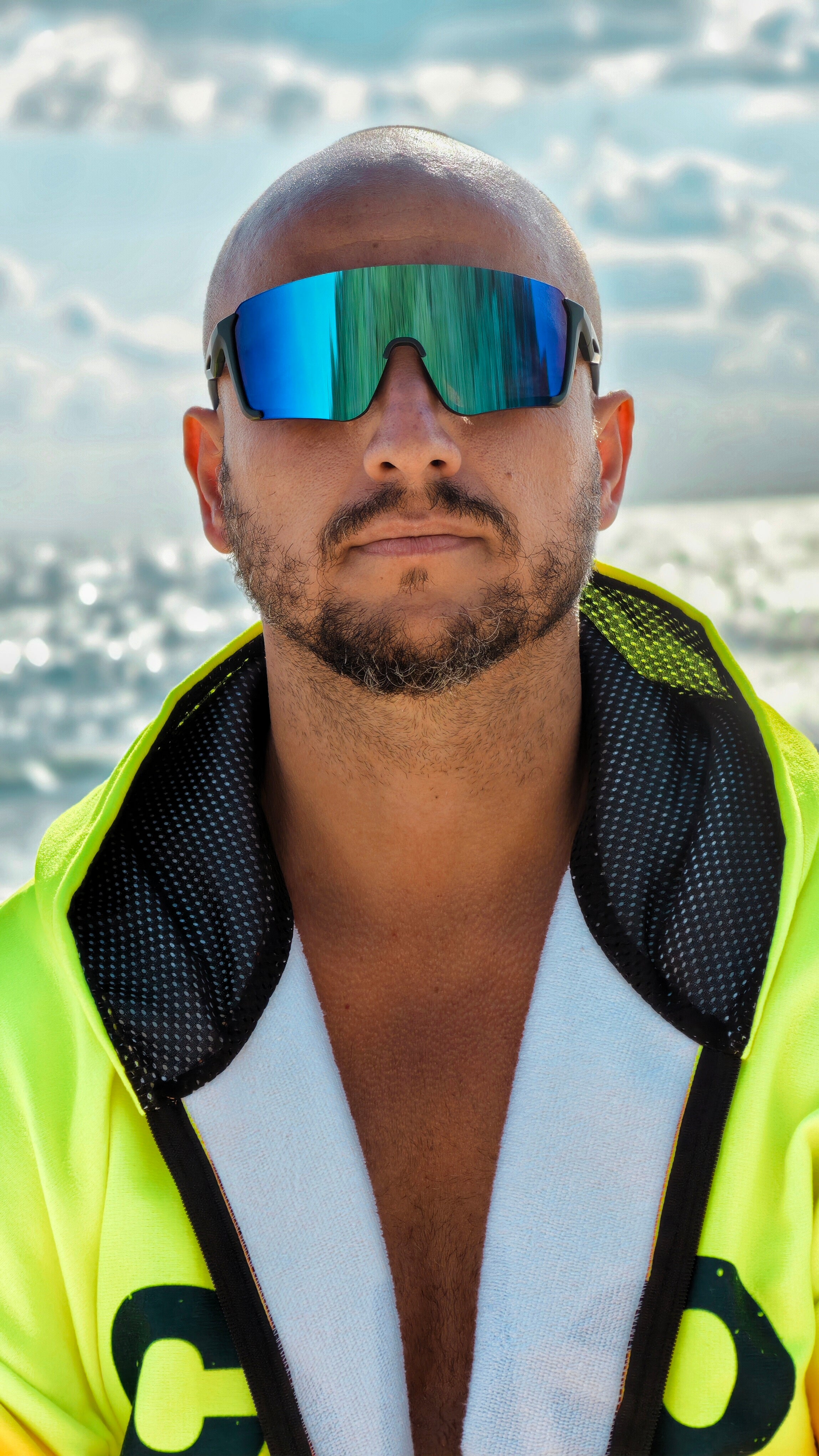 Sunset men’s beach poncho towel with hood, zipper and pockets – CACAO Beachwear™