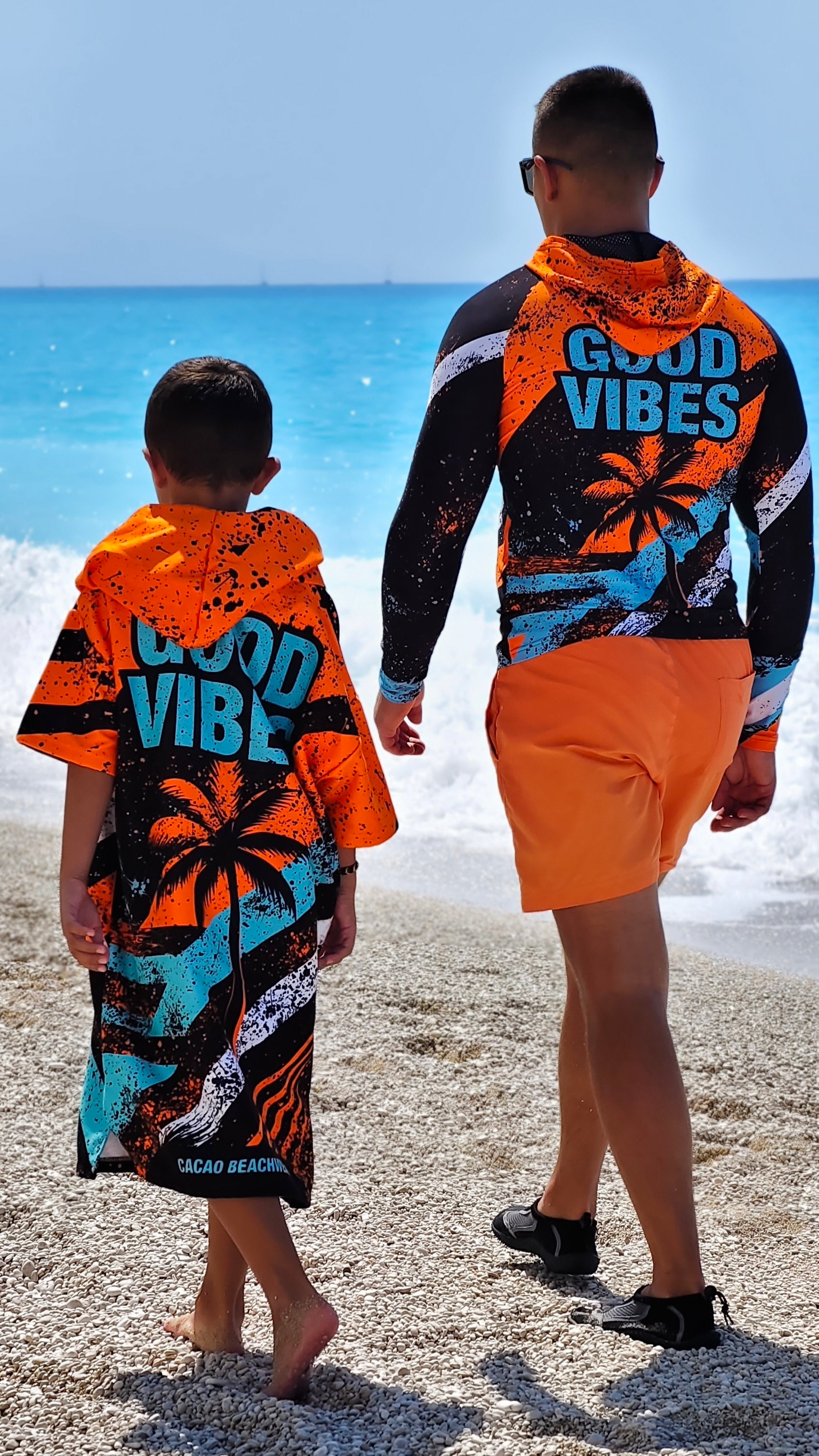 Blue Spirit children’s beach poncho towel with hood, zipper and pockets – CACAO Beachwear™