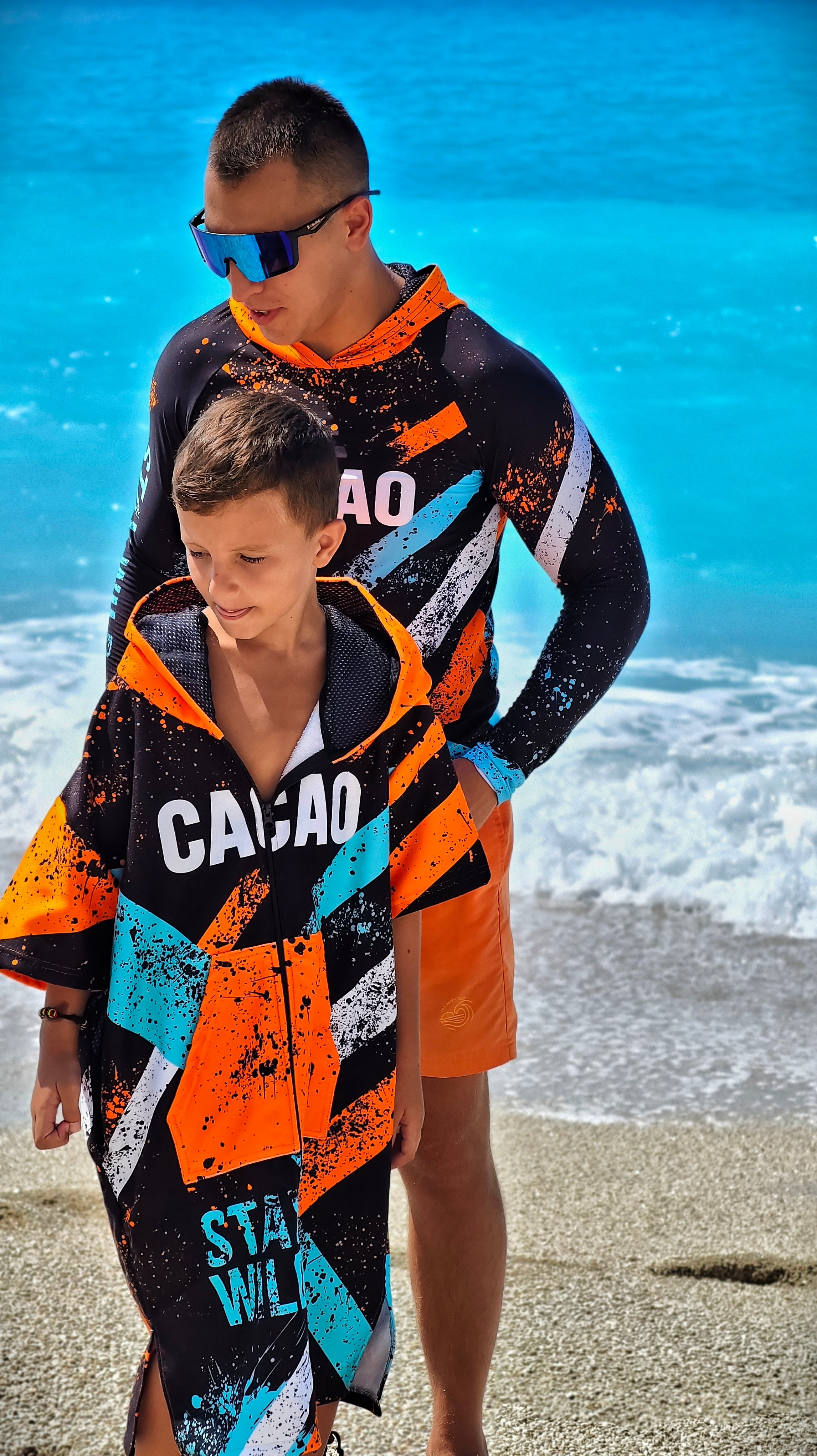 Blue Spirit children’s beach poncho towel with hood, zipper and pockets – CACAO Beachwear™