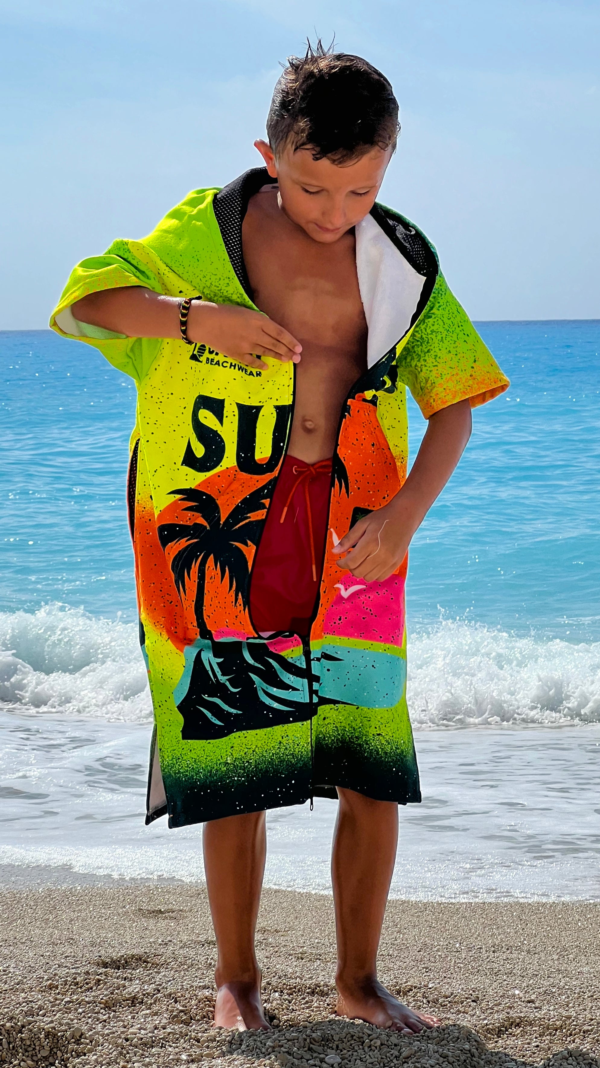 Surf Vibe children’s beach poncho towel with hood, zipper and pockets – CACAO Beachwear™