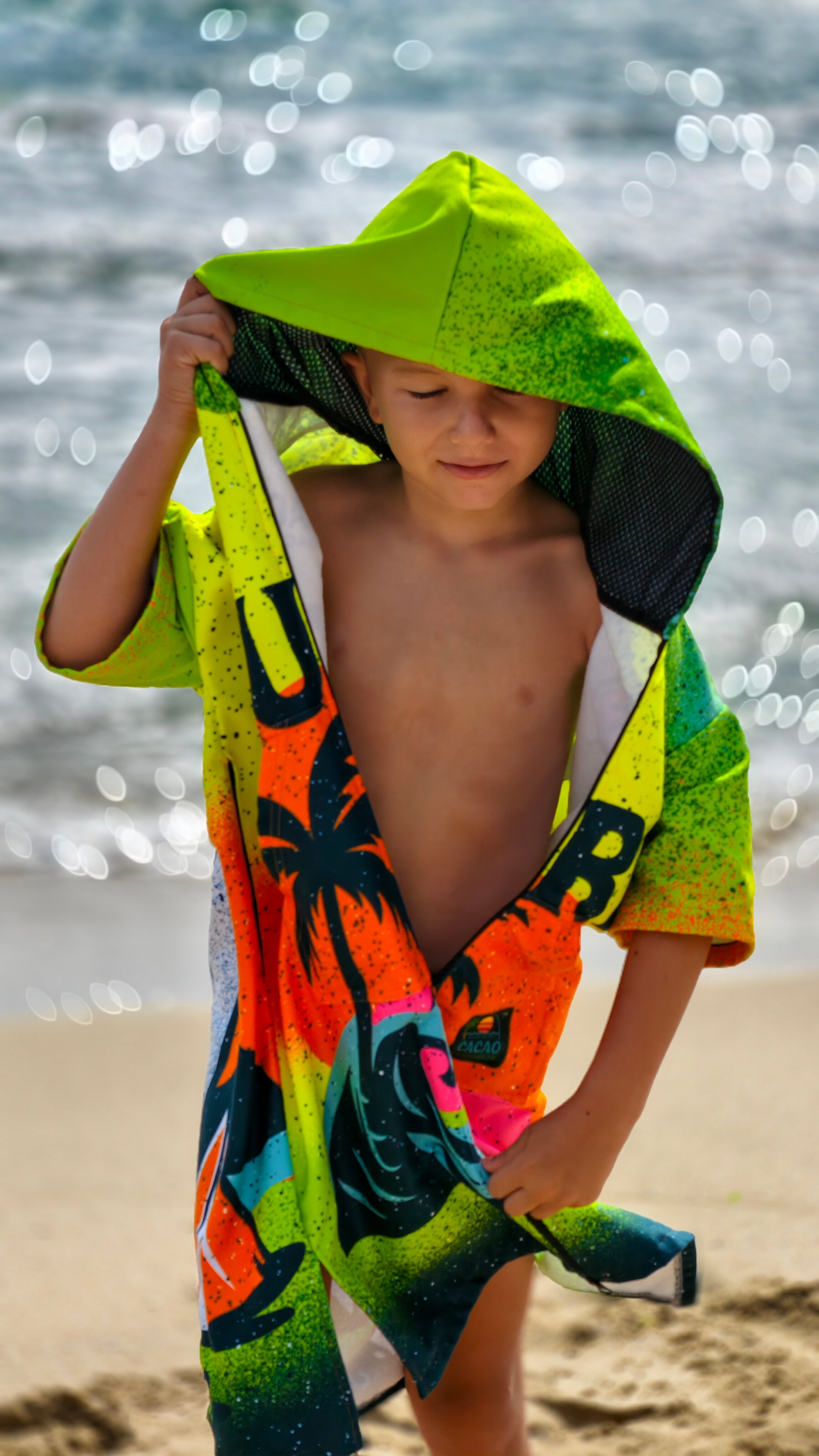 Surf Vibe children’s beach poncho towel with hood, zipper and pockets – CACAO Beachwear™
