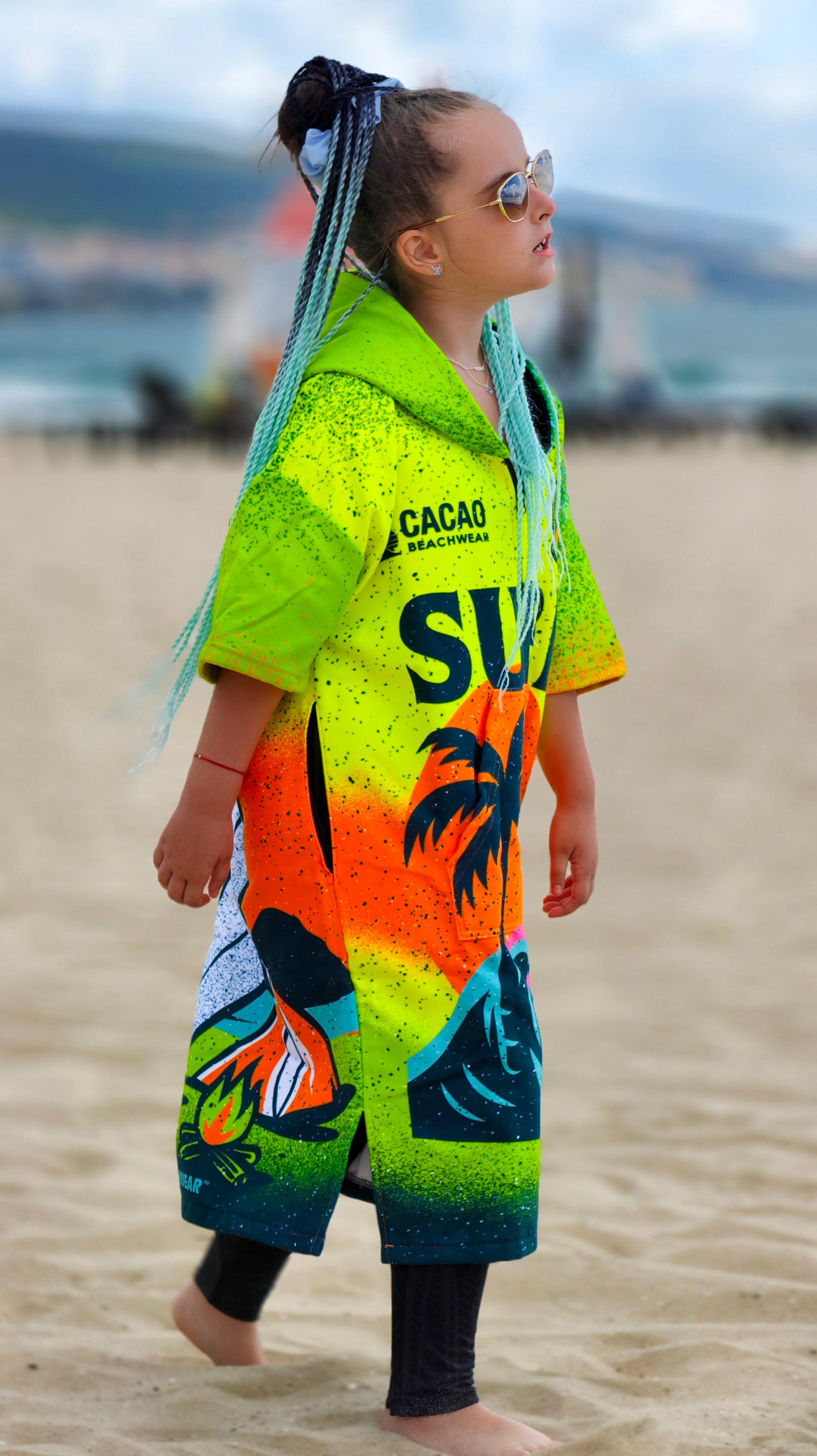 Surf Vibe children’s beach poncho towel with hood, zipper and pockets – CACAO Beachwear™