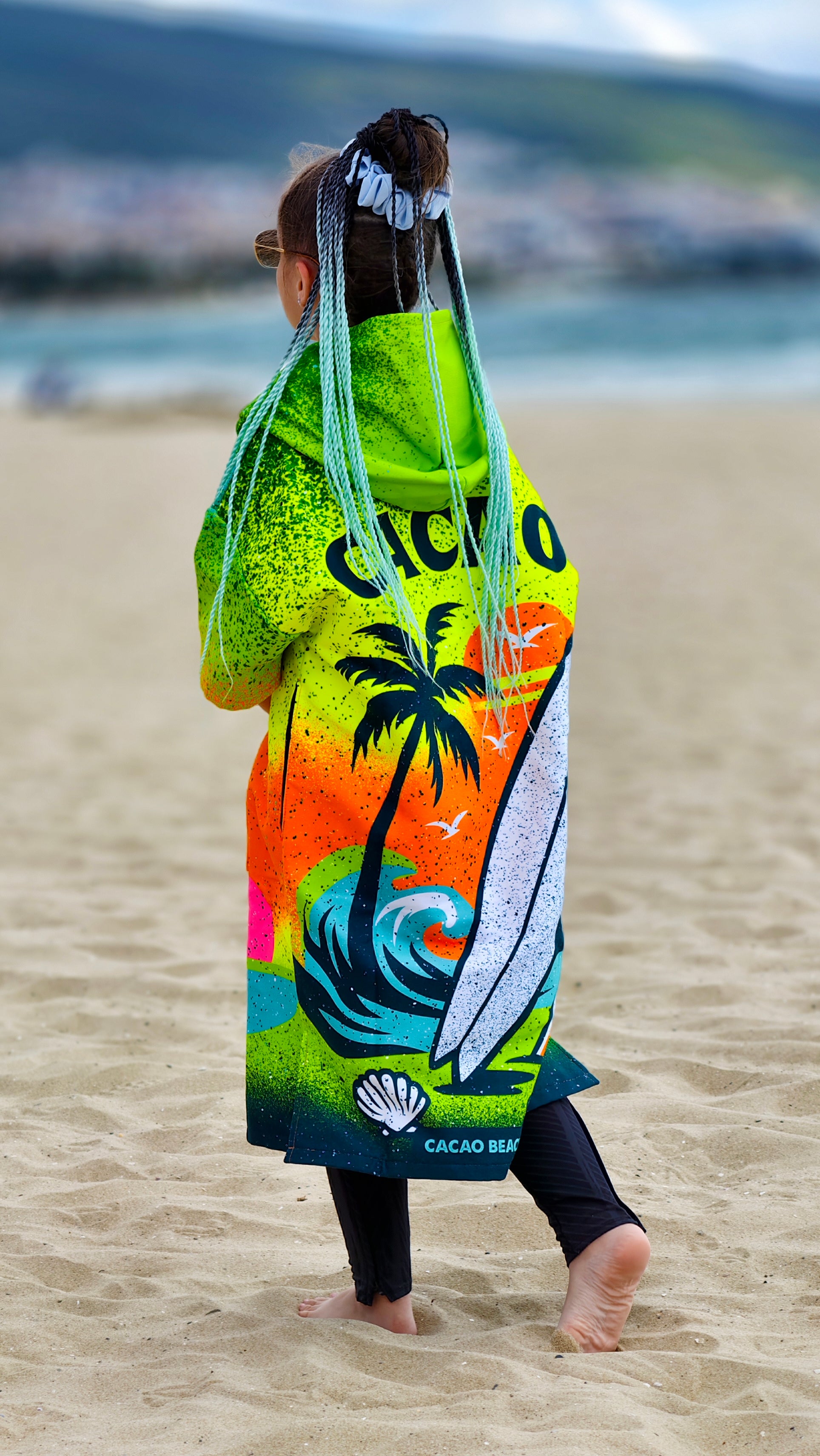 Surf Vibe children’s beach poncho towel with hood, zipper and pockets – CACAO Beachwear™