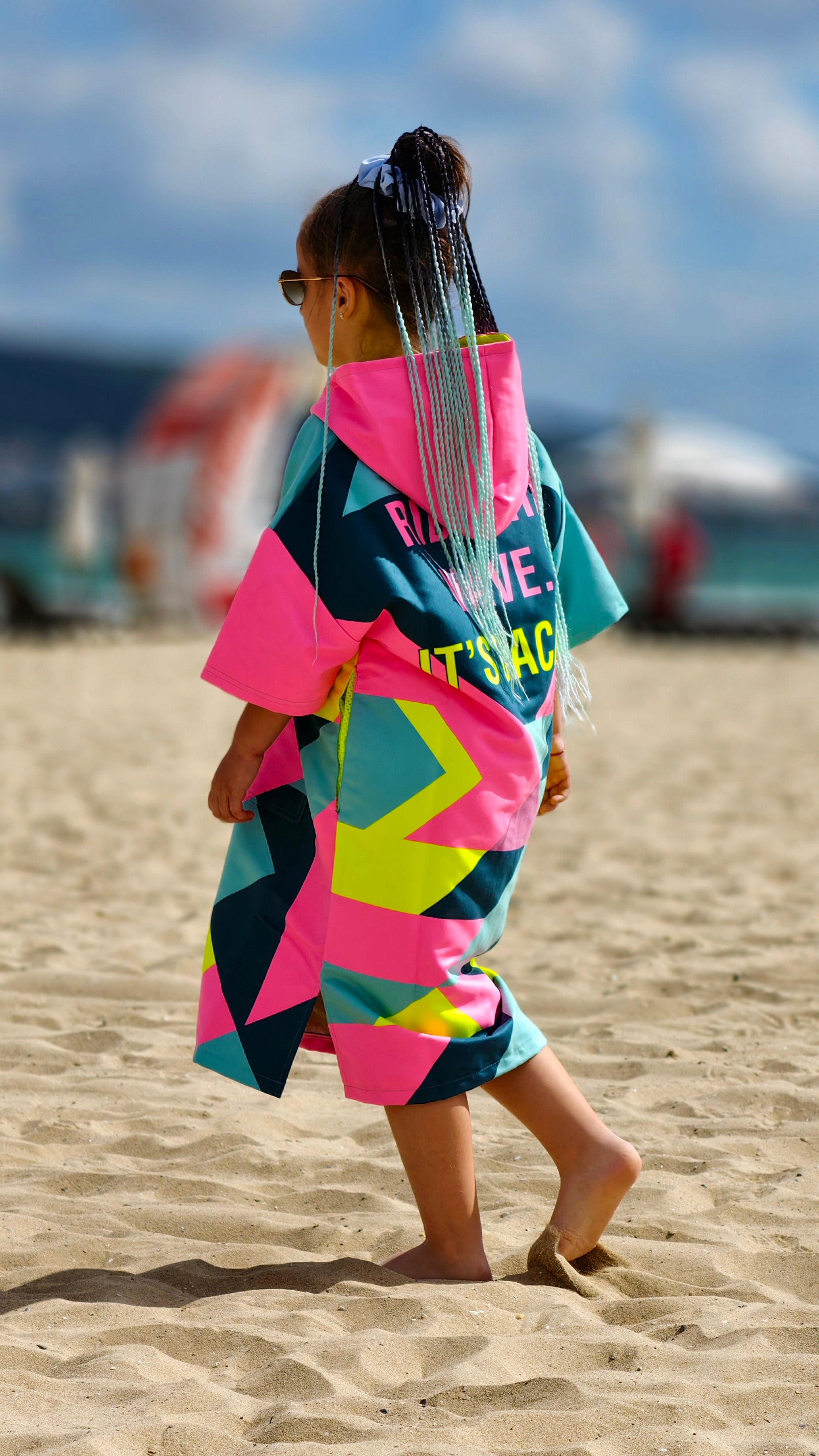Colorful Solar Vibes children’s beach poncho NanoDry Ultra™ towel with hood, zipper and pockets – CACAO Beachwear™