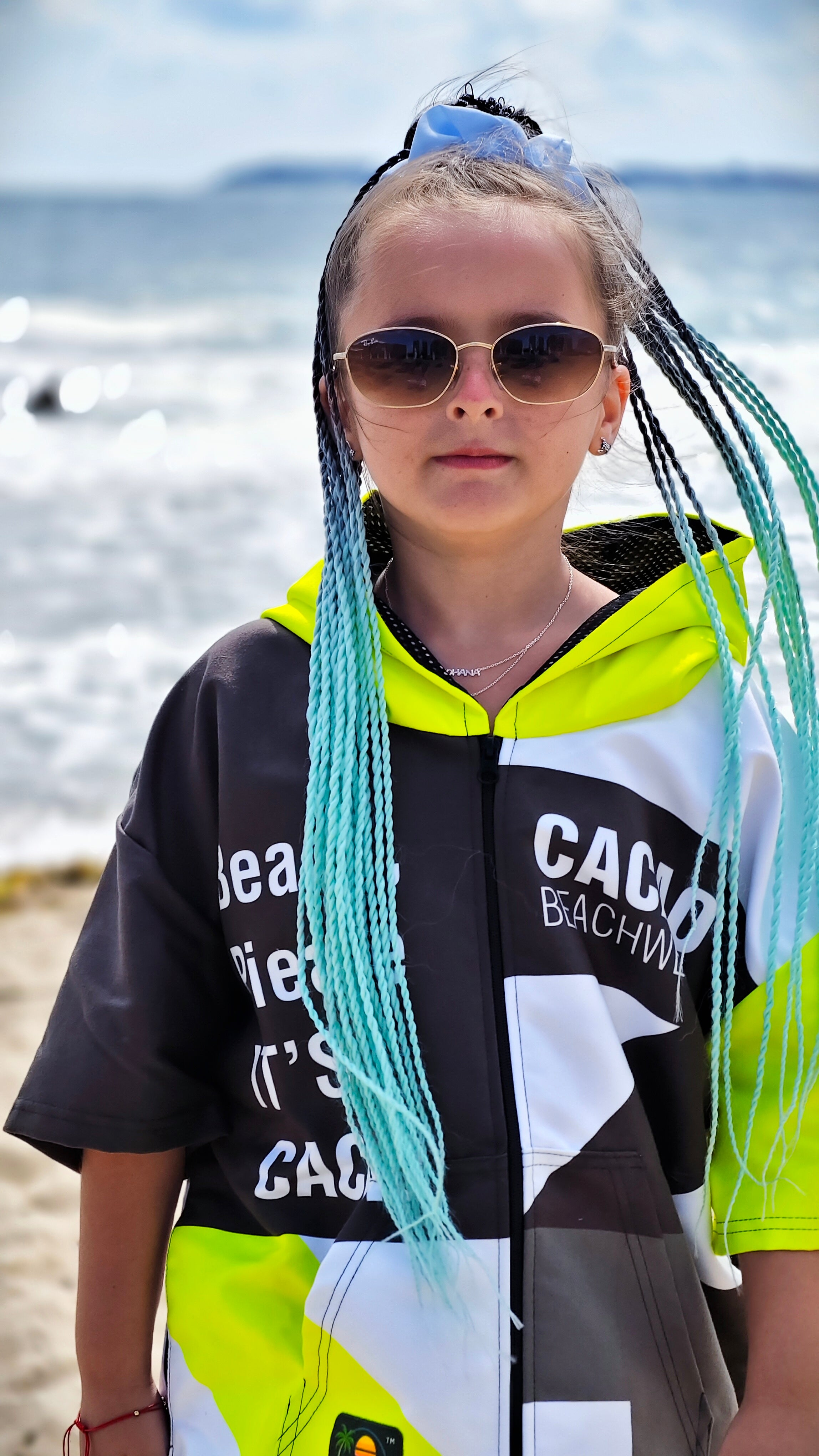 Solar Vibes children’s beach poncho NanoDry Ultra™ towel with hood, zipper and pockets – CACAO Beachwear™