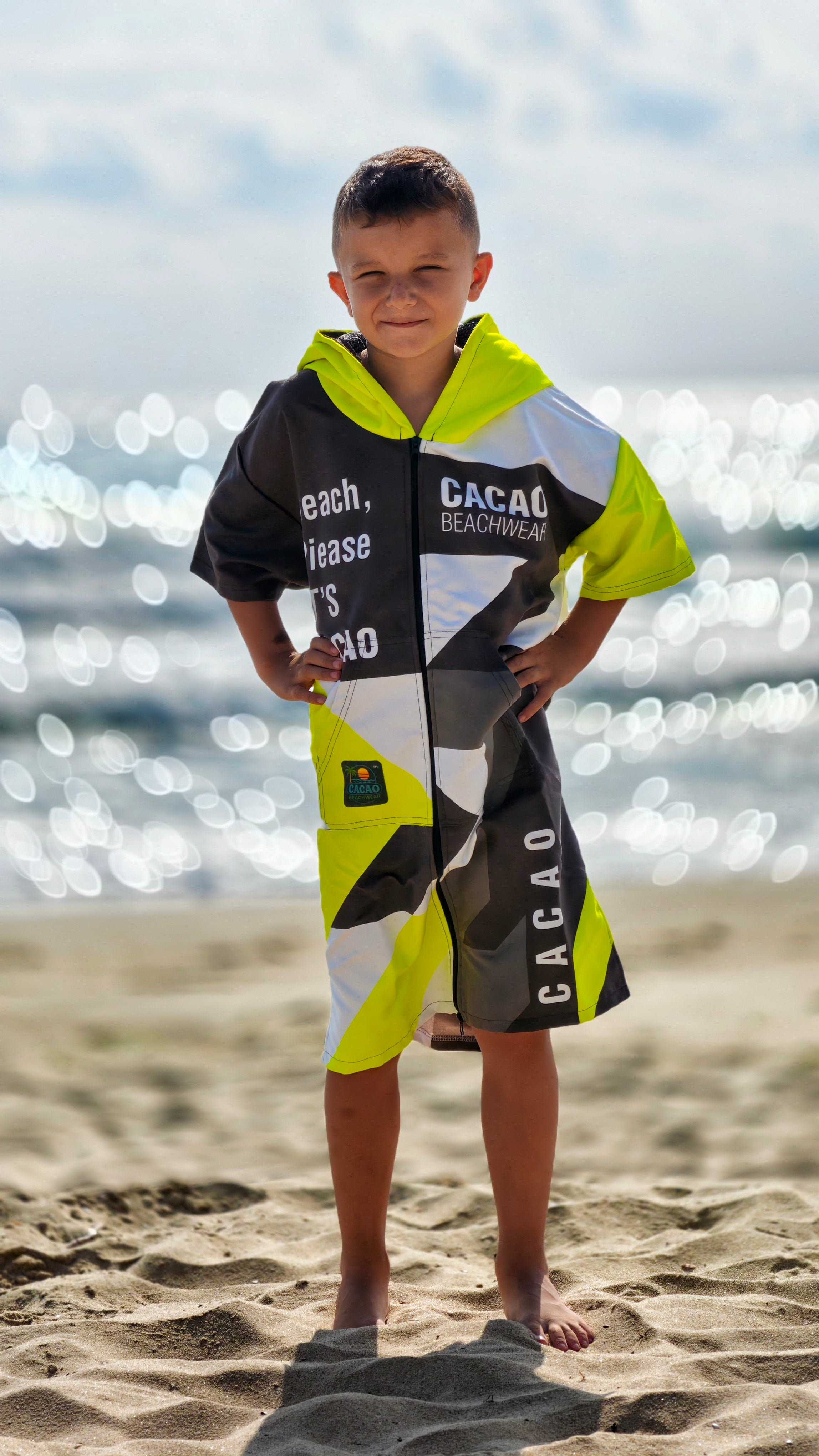 Solar Vibes children’s beach poncho NanoDry Ultra™ towel with hood, zipper and pockets – CACAO Beachwear™