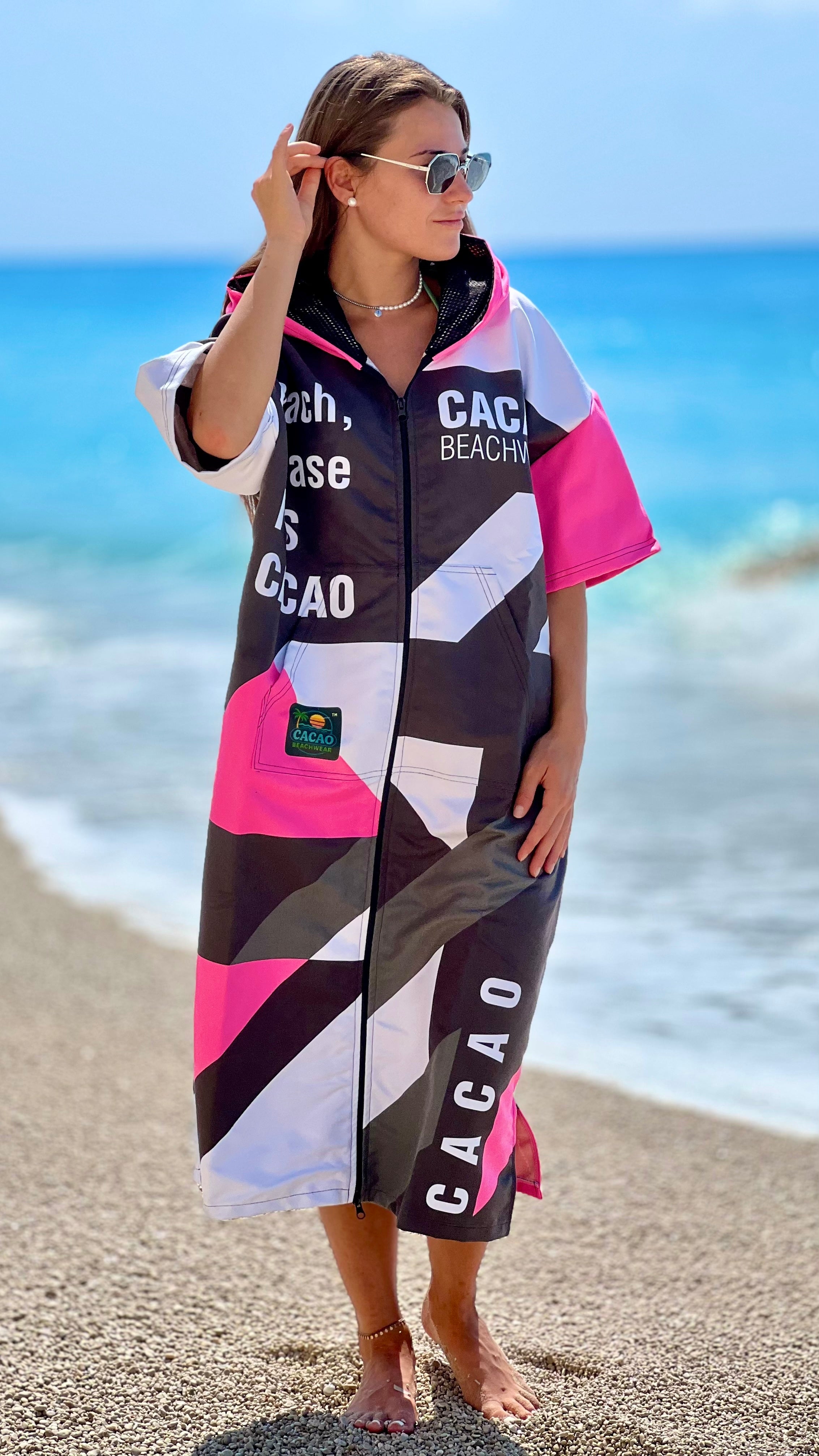 Solar Vibes Pink women’s beach poncho NanoDry Ultra™ towel with hood, zipper and pockets – CACAO Beachwear™