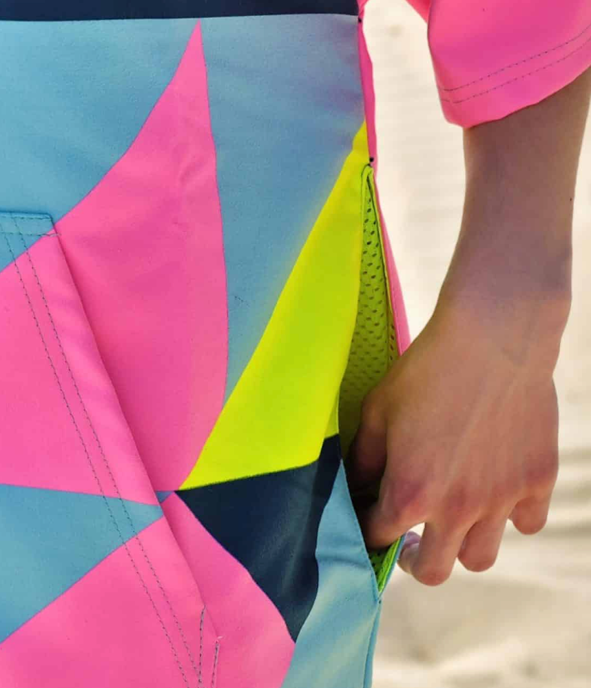 Paradise women’s beach poncho towel with hood, zipper and pockets – CACAO Beachwear™